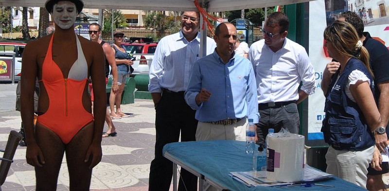 Masajes gratis a los usuarios de  Playa del Ingl�s