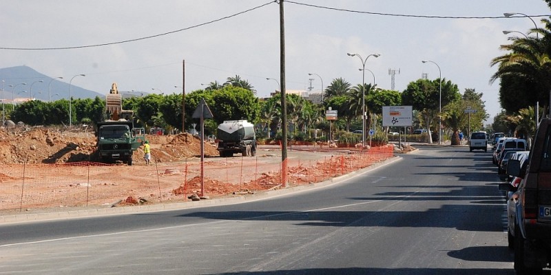 Empiezan en Vecindario las obras para desdoblar un nuevo tramo, de 220 metros, en la Avda. de Las Tirajanas