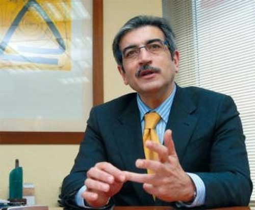 Rom�n Rodr�guez insta al Gobierno canario a que el ajuste del d�ficit para 2013 no supongan nuevos recortes