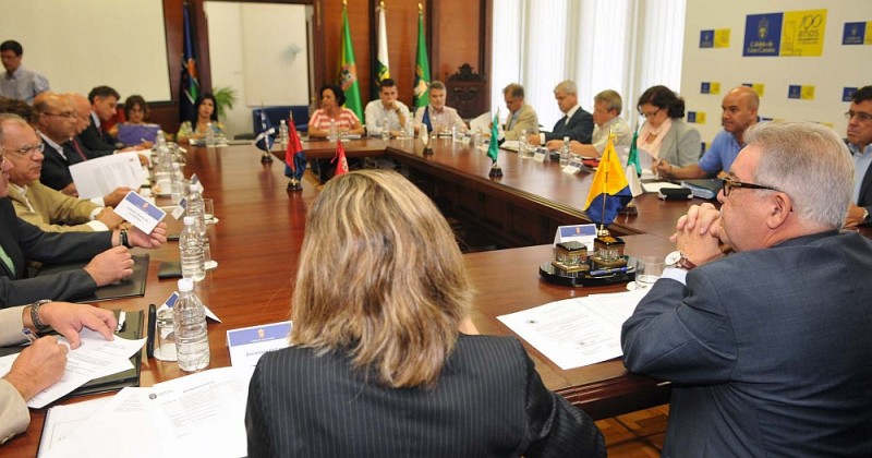 Rechazo un�nime de la  FECAI a la financiaci�n de las corporaciones locales presentada por el Gobierno de Canarias para 2013