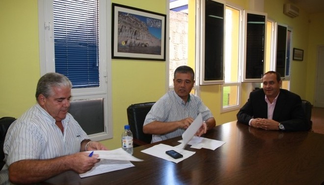 Hern�ndez Lobo visita Mog�n para revisar las acciones que se puedan acometer