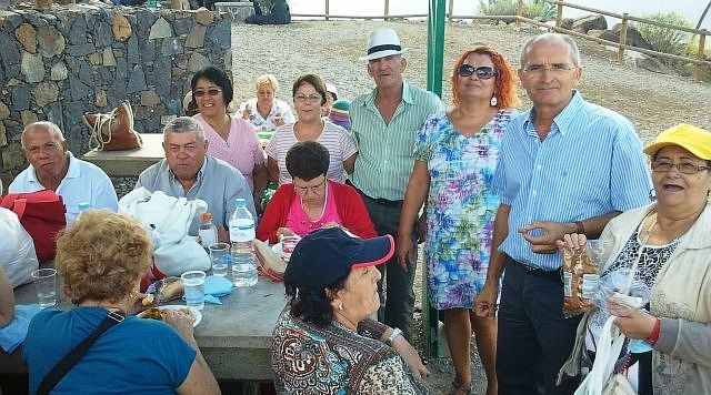 Santa Luc�a celebra el D�a Mundial del Mayor en Hoya de la Cebada con m�s de 100 personas