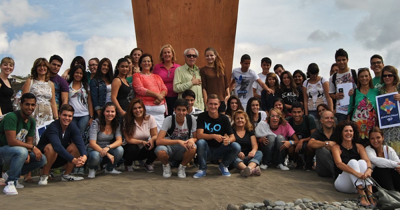 Los estudiantes se interesan por el Cincuentenario de Maspalomas a trav�s de la obra de Pepe D�maso