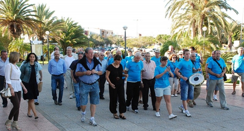 Los Andariegos Segovianos recorren Santa Luc�a 