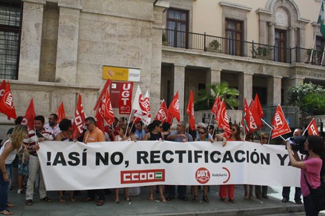 CCOO denuncia el despido masivo de empleados p�blicos 