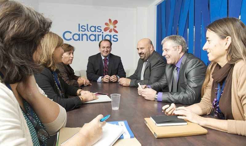 Canarias y Baleares presentaran a Fomento una propuesta conjunta de cogesti�n aeroportuaria 