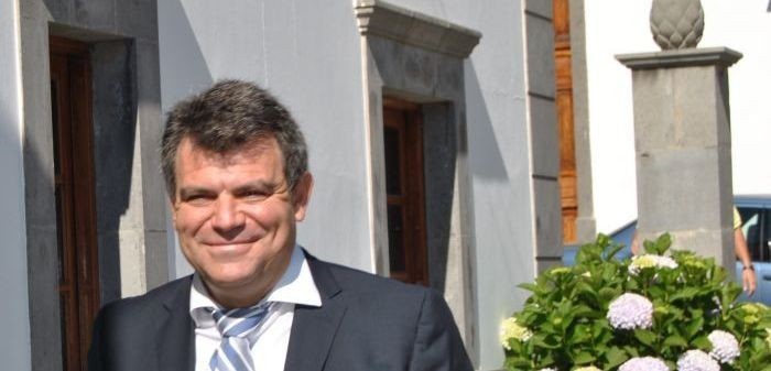 Ignacio Casteleiro: Hemos aplicado el sentido com�n ante la falta de polic�as para pagar los servicios �extras� como recoge el convenio. 