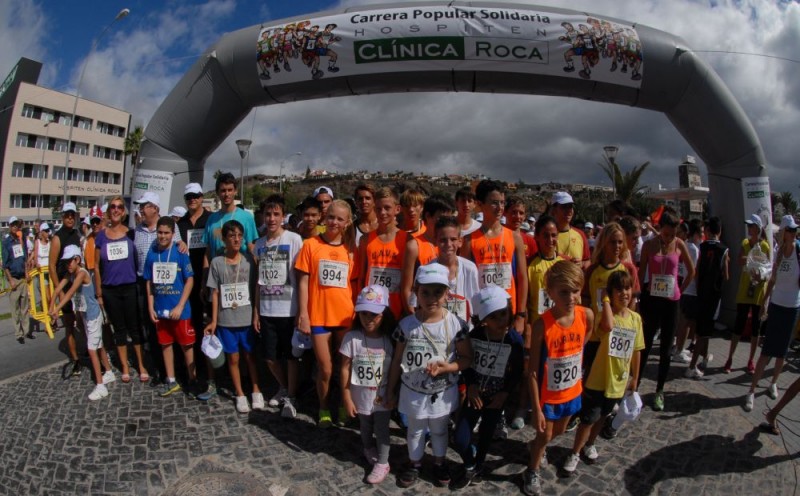 M�s de 1.100 personas participaron en la Carrera Solidaria Hospiten Cl�nica Roca de San Agust�n
