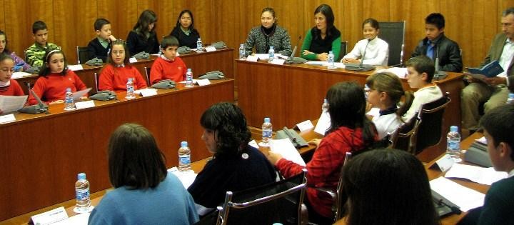 Maspalomas celebra pleno infantil con motivo del D�a Internacional de la Infancia