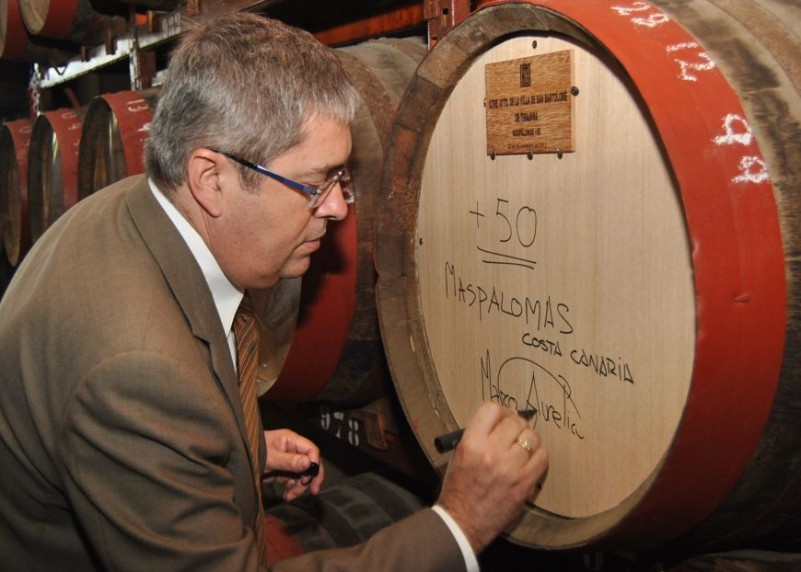 Maspalomas ya es a�eja en las bodegas de Destiler�as Arehucas