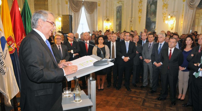 Grisale�a alerta que 2013 ser� un a�o muy dif�cil y  que las empresas que cierren no volver�n abrir 