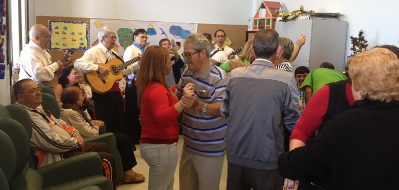 El Centro de Alzheimer celebra  su primera �Navidad en familia�