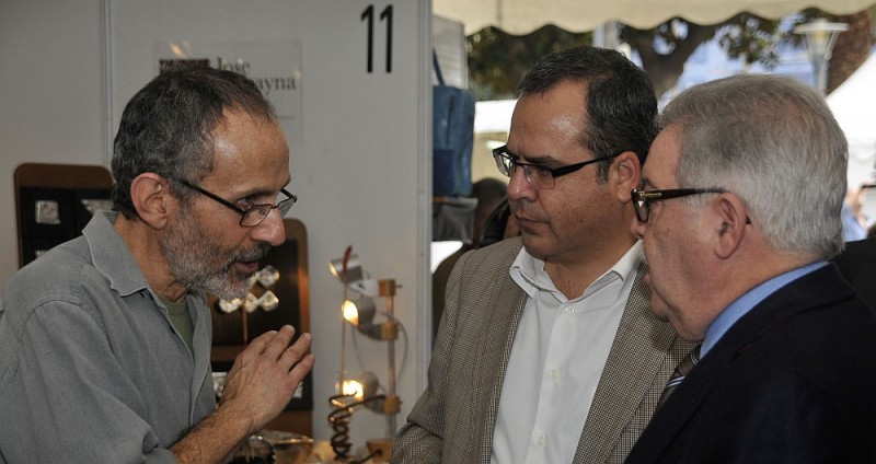 M�s de cien artesanos participan en la Feria de San Telmo