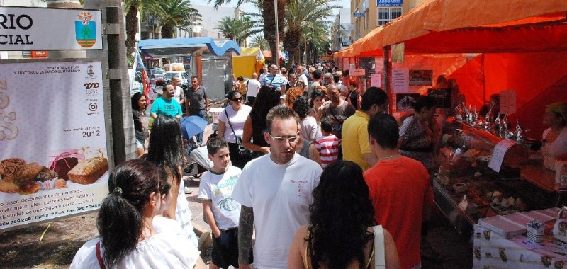 Especial Mercado Artesano de Dulces y Panes en Vecindario
