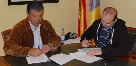 Mog�n firma un convenio con Cruz Roja para la cobertura de playas