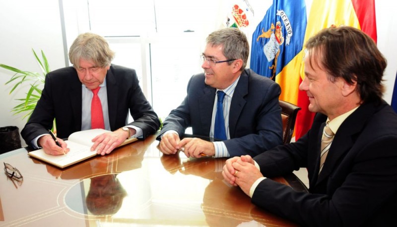 El embajador de Alemania  augura un incremento del turismo en Canarias