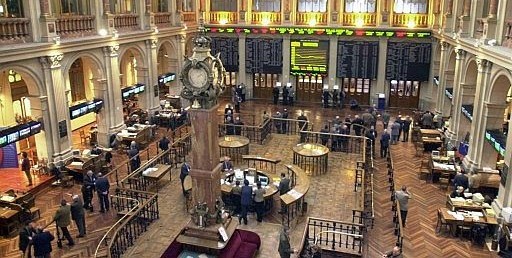 Tediosa jornada en la Bolsa, sin volumen pero en tono alcista 