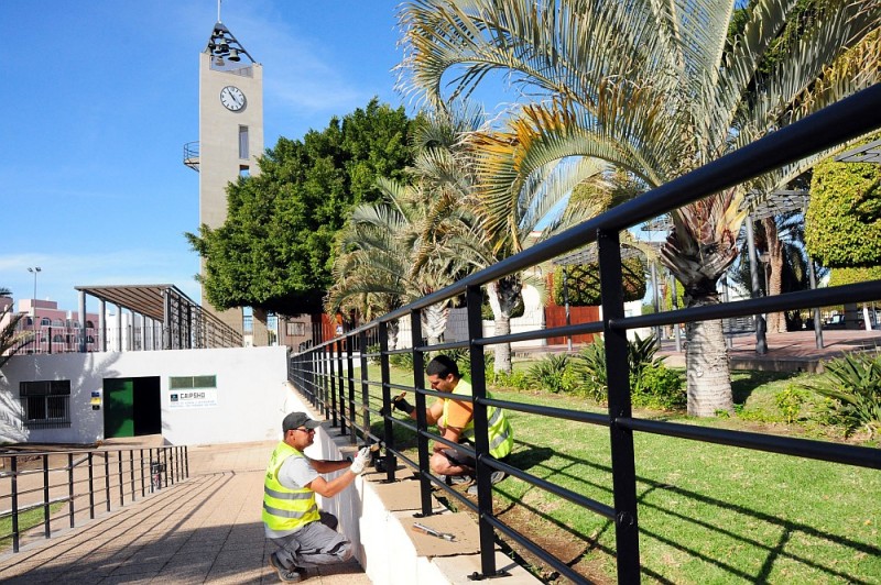 Restaurado el vallado del Parque central de San Fernando 