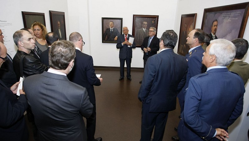 Bravo inaugura la exposici�n 'El Cabildo de Gran Canaria y sus presidentes (1913-2013)'
