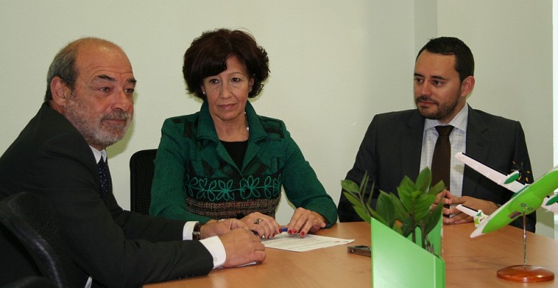 El Gobierno y Binter renuevan el convenio para la movilidad de los artistas entre las islas 