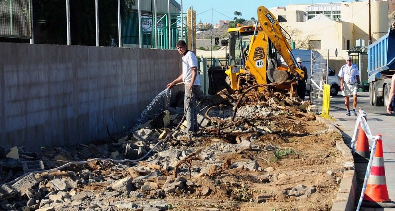 El Ayuntamiento avanza  las obras del Colegio Oasis 