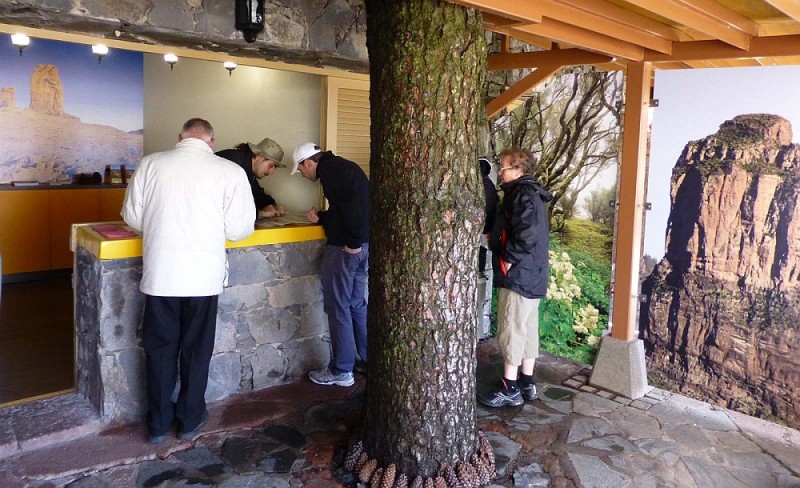 El Patronato de Turismo actuaciones de folclore tradicional en la Cruz de Tejeda 