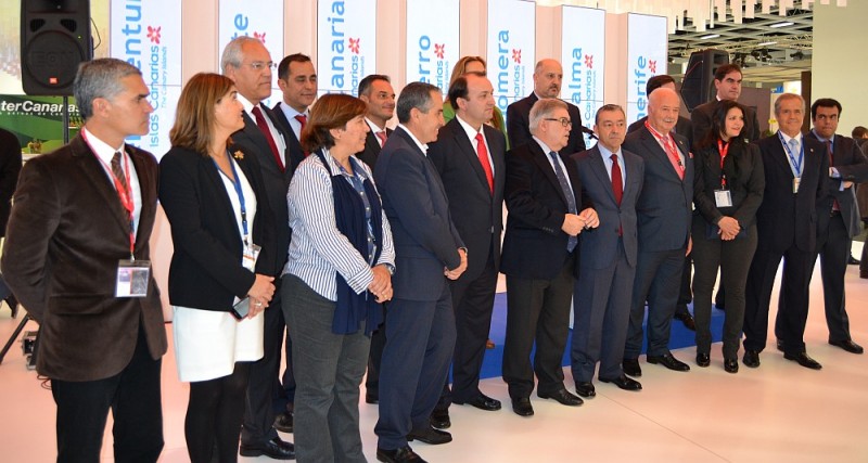 Paulino Rivero inaugura el pabell�n de Canarias en la ITB de Berl�n
