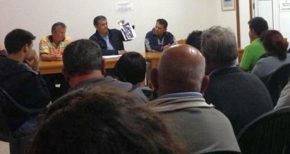 Francisco Gonz�lez se re�ne con los vecinos de Barranquillo Andr�s y Soria