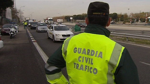 La DGT a la caza de conductores sin cintur�n