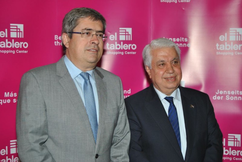 El Centro Comercial El Tablero abre sus puertas al Sur