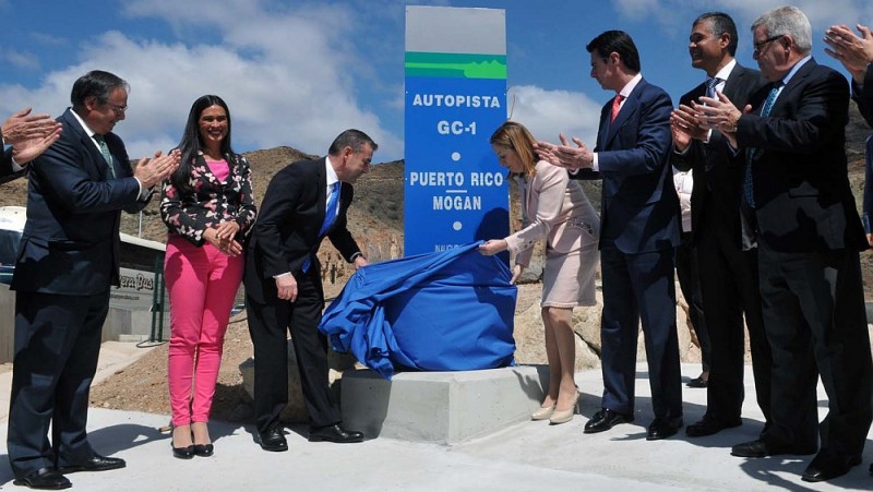 Ana Pastor y Paulino Rivero inauguran la Autopista GC-1 Puerto Rico-Mog�n