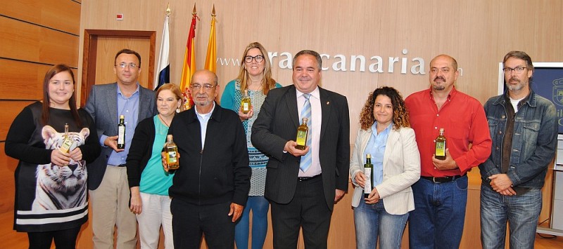  Las almazaras de la isla producen 50.000 litros de aceite de oliva 