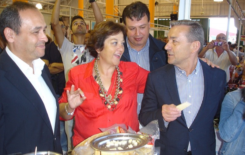 Tirajana promociona queso, vino y aceite en San Mateo