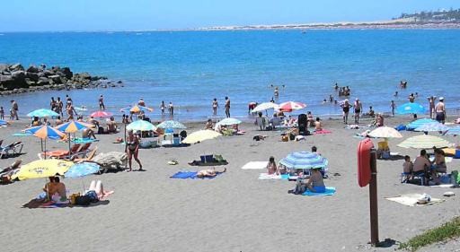 Muere una mujer tras sufrir un ahogamiento en la playa del Veril