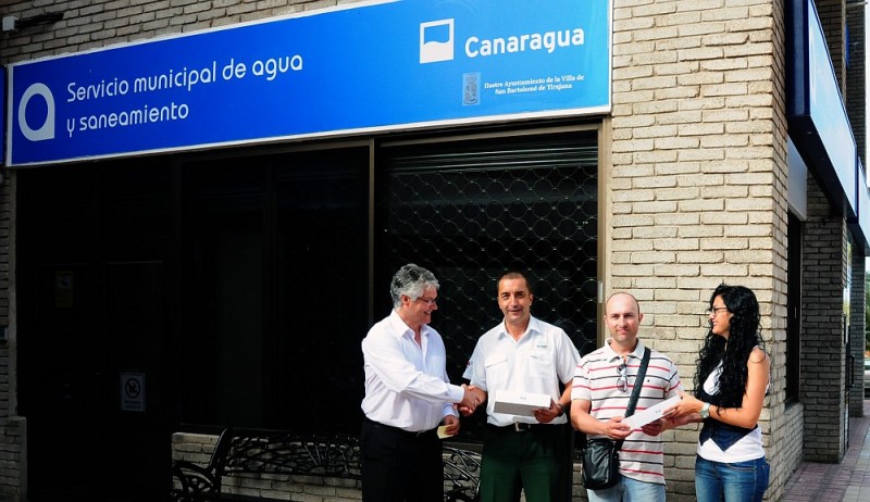 Canaragua premia con un Ipad a dos usuarios de su oficina virtual