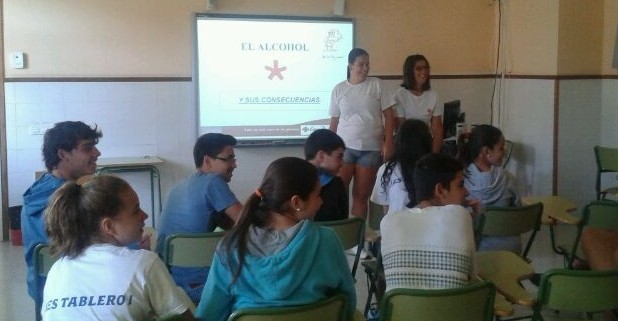 J�venes de Maspalomas conocen las consecuencias del consumo de alcohol