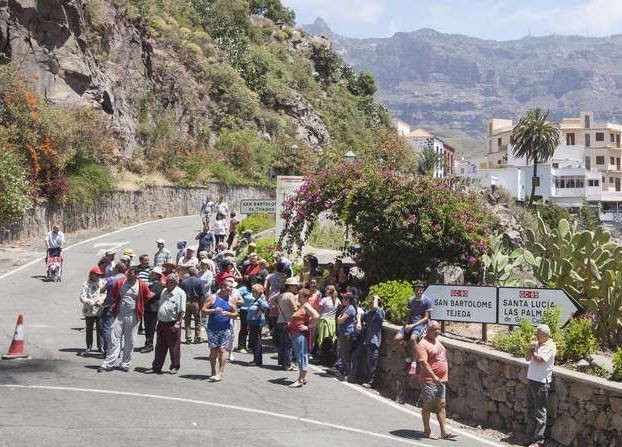 Tunte lucha porque no cierren la carretera hasta que no comiencen a trabajar