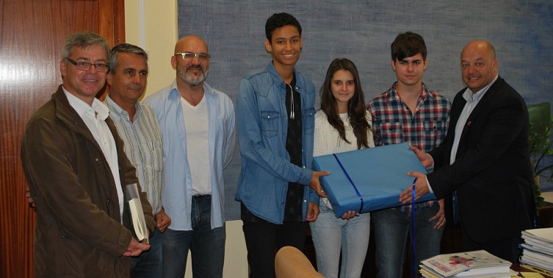 Sanidad premia al IES �Amurga� de Maspalomas por su cartel contra la homofobia y la transfobia 