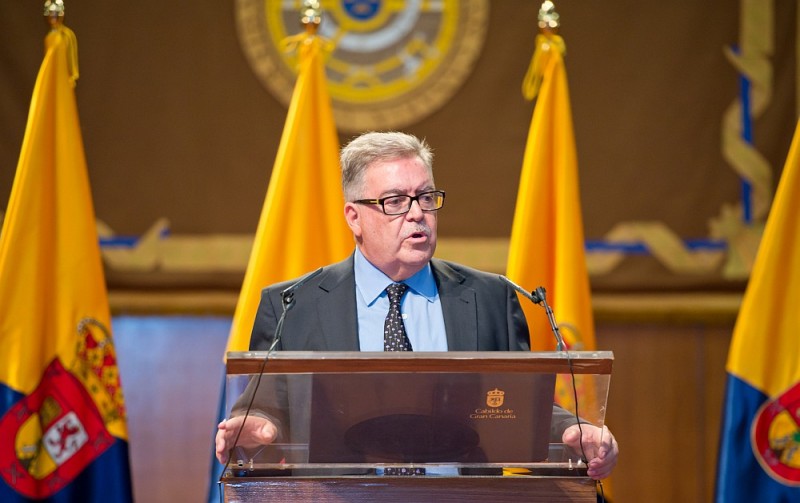 Bravo de Laguna recuerda en el 'Acto por Gran Canaria' que la isla se est� jugando su futuro desarrollo tur�stico 