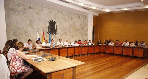 Ag�imes aprueba una moci�n sobre la ley renovaci�n y modernizaci�n tur�stica de canarias