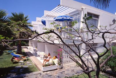 Canarias lidera las pernoctaciones en apartamentos en mayo