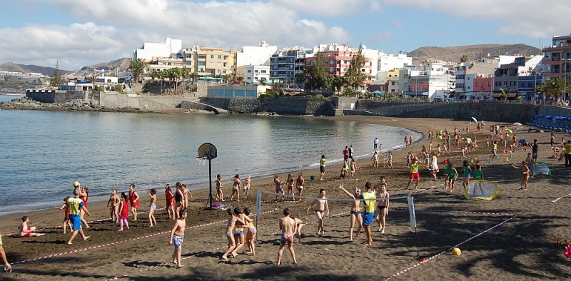 La playa de Las Mara�uelas refuerza la vigilancia durante el verano