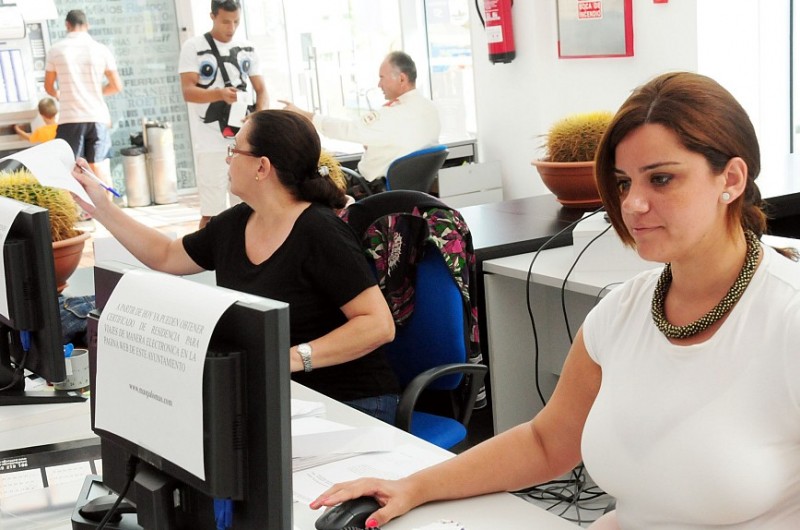 San Bartolom� ya emite certificado electr�nico de residencia para viajar