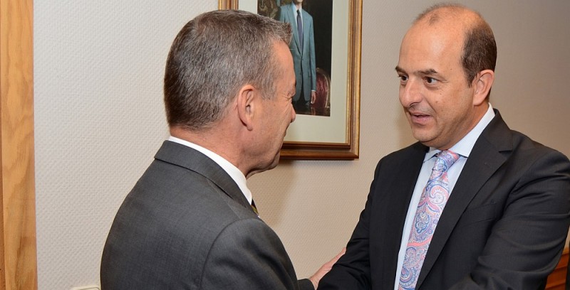 Cardona plantea a Rivero la creaci�n de 5.000 puestos de trabajo en la capital