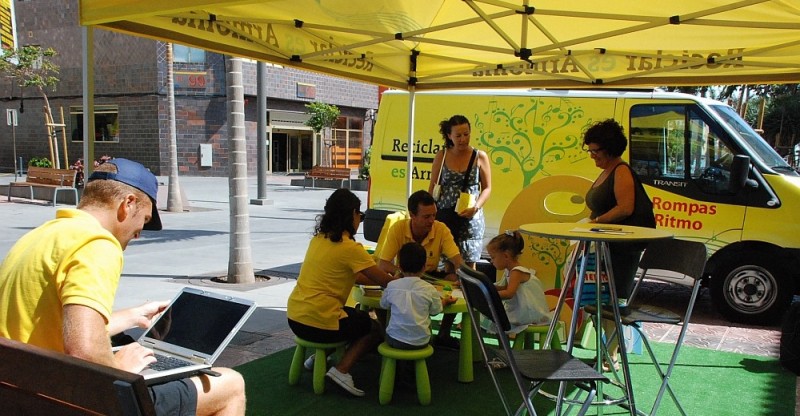 Ecoembes inicia en Santa Luc�a una campa�a informativa de reciclaje 