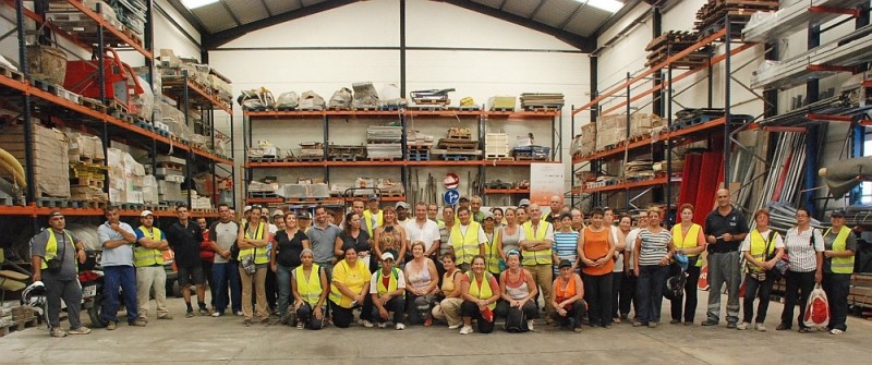 Santa Luc�a contrata a 77 desempleados del sector primario  