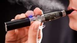 Un test cl�nico demuestra la alta eficacia del cigarrillo electr�nico para dejar de fumar