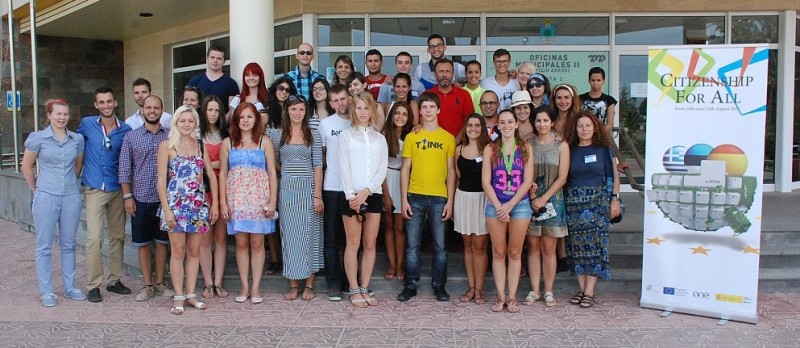 J�venes de Espa�a, Grecia y Estonia, debaten sobre solidaridad intergeneracional