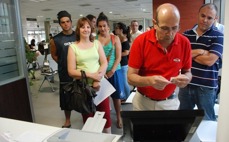 Santa Luc�a emite m�s de 40.000 certificados de residencia gratis 