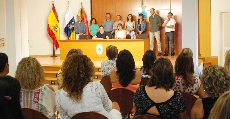 Dunia Gonz�lez Vega se presenta a los trabajadores municipales y pide su colaboraci�n 